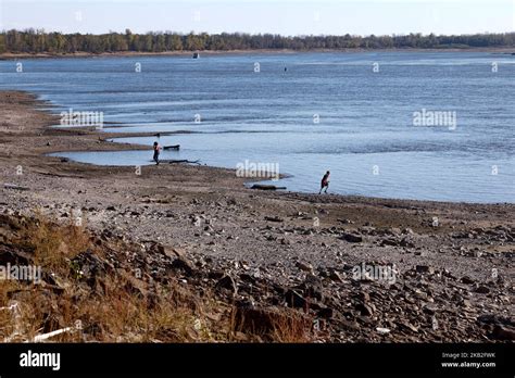 Mississippi River Low Water Levels Hi Res Stock Photography And Images