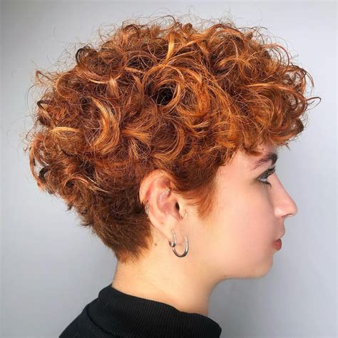 50 Gorgeous Short Curly Hairstyles Youll Adore Hair Adviser