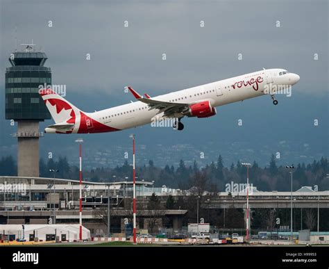 Air Canada Rouge Airbus A321 211 C FJOU Narrow Body Airliner Take