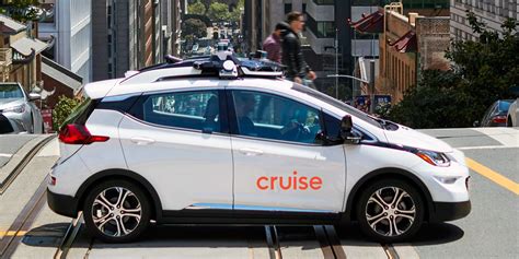 GM's Cruise self-driving startup raises $2 billion led by Microsoft ...