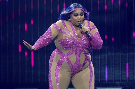 Lizzo Taking Over From Yeah Yeah Yeahs On Snl Abc17news