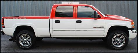 Two Tone Custom Paint And Chrome Look On Truck