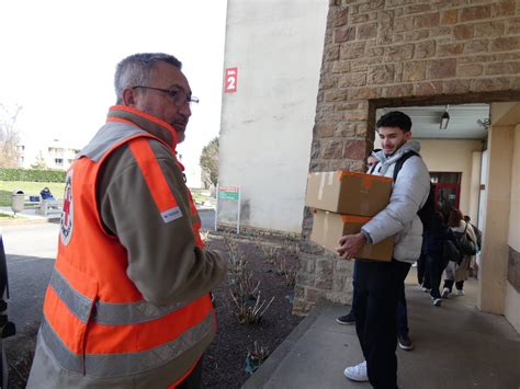 Mâcon Lycée Lamartine La collecte de produits alimentaires et d