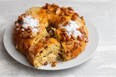 Premium Photo Typical Portuguese Fruit Cake Bolo Rainha On White Dish