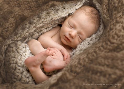 Newborn Baby Newbornfotografie Neugeborenen Fotoshooting