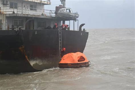 东海两船舶相继遇险，6人获救11人失联 十堰广电网