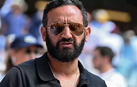 Cyril Hanouna Pleure Le Départ De Son Père Frédérique Bel Surprise Par