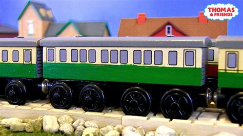Thomas Wooden Railway Express Coaches