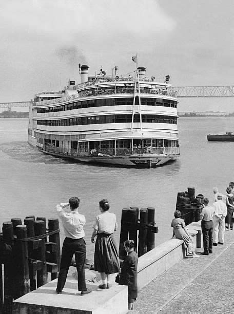 Pin By Ohiorockfan On Boats Sydney Opera House Opera House Boat