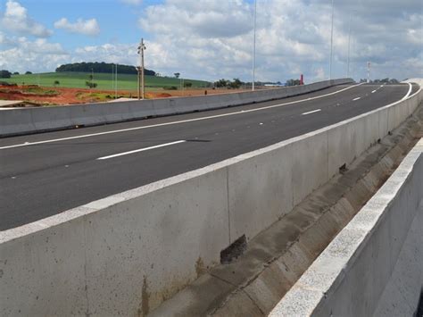 G1 Inaugurada ponte no Trevão que liga Ribeirão Preto a Serrana SP