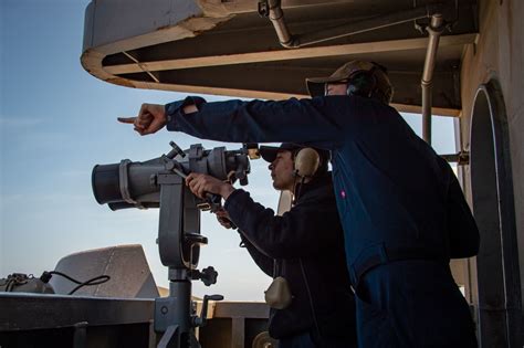 DVIDS Images USS Carl Vinson CVN 70 Sailors Stand Forward Look