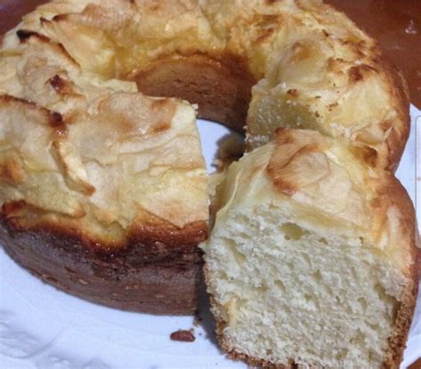 CIAMBELLA SUPER SOFFICE DELLA NONNA CON MELE Dolce Ricetta Facile