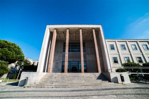 Faculdade De Direito Da Universidade De Lisboa Preenche Todas As Vagas