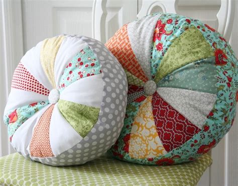 30 Easy DIY Decorative Pillow Tutorials Ideas