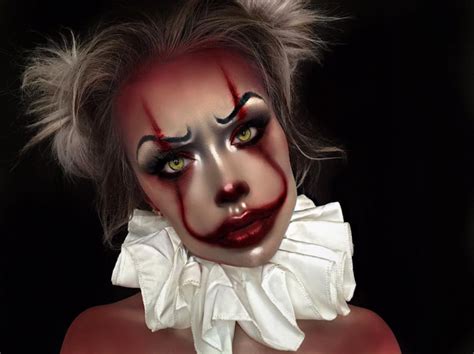 15 Sexy Pennywise Looks Nobody Asked For But Were Sorta Feeling