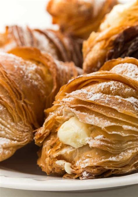 Ricetta Sfogliatelle Ricce Napoletane Il Club Delle Ricette Recipe