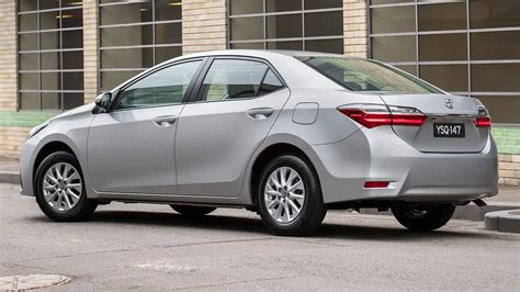 2017 Toyota Corolla Sedan Pricing And Specs New Looks More Kit And