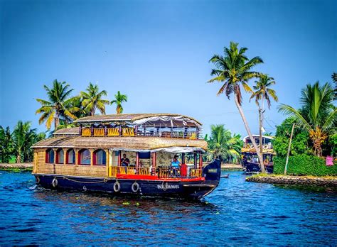 Nights Days Munnar Thekkady And Alappuzha Honeymoon Package