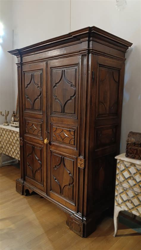 Proantic Armoire Louis Xiv En Noyer Massif Fin Du Xvii Me Si Cle