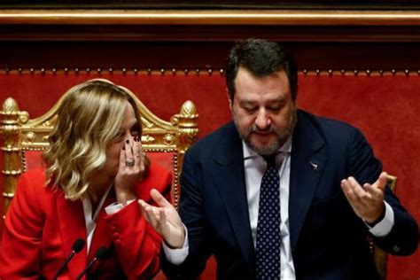 Redditi Dei Parlamentari Ecco Quanto Guadagnano Meloni Salvini