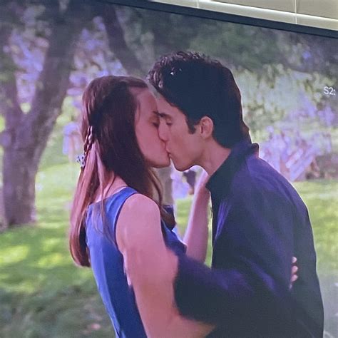 So Rory cheated on Dean 😱😱 : r/GilmoreGirls