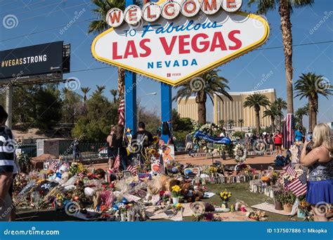 Las Vegas Nevada October 13 2017 A Memorial Near The Welcome To