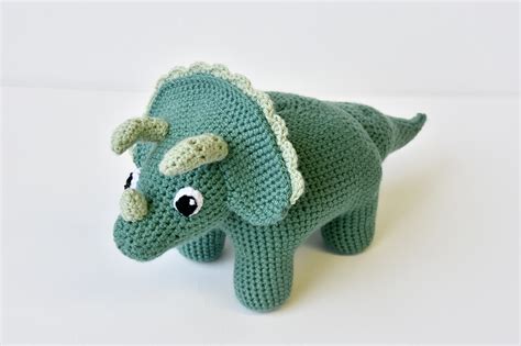 Häkelanleitung Dinosaurier Häkelanleitung Triceratops Amigurumi