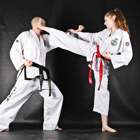 Male Vs Female Martial Arts Girl Barefoot Girls Powerful Women