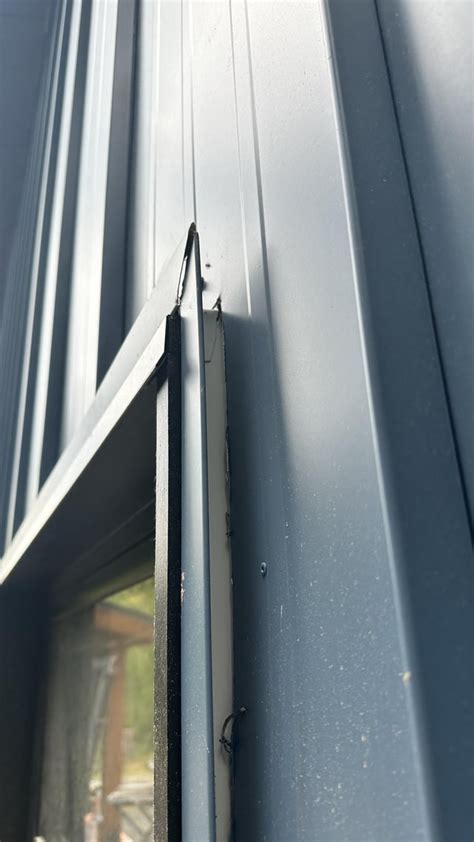 How To Trim Out Metal Siding Around Windows And Top And Bottom Of Wall Rhomebuilding