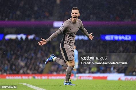 Giovani Lo Celso of Tottenham Hotspur celebrates after scoring their ...