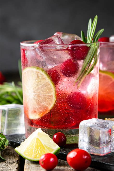 15 Best Cranberry Vodka Cocktails (+ Easy Recipes) - Insanely Good