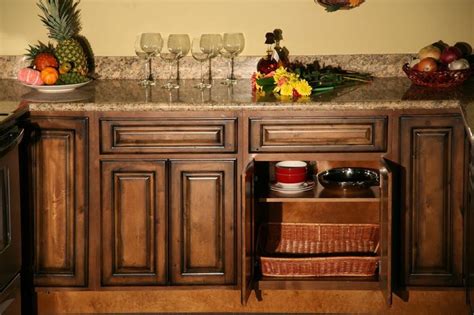 Stain To Add Darker Accent And Texture Rustic Pecan Maple Kitchen