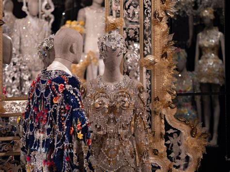 Dolce E Gabbana La Mostra A Palazzo Reale