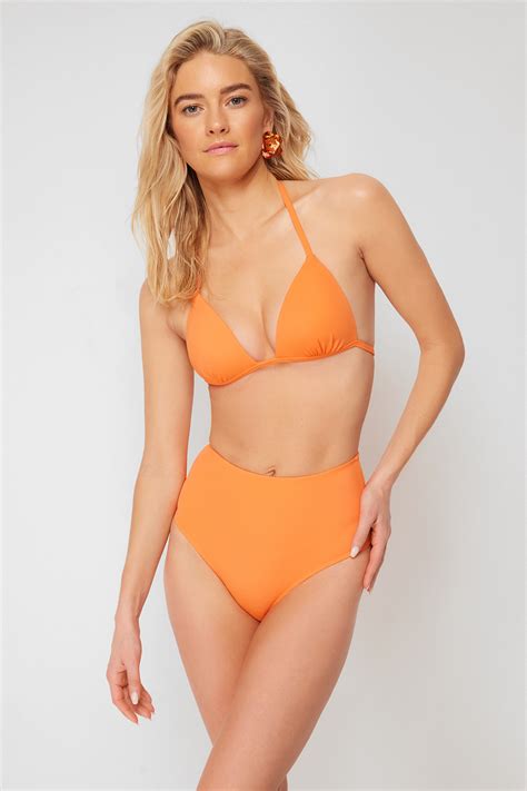 TRENDYOLMİLLA Turuncu Yüksek Bel Hipster Bikini Altı TBESS21BA0057