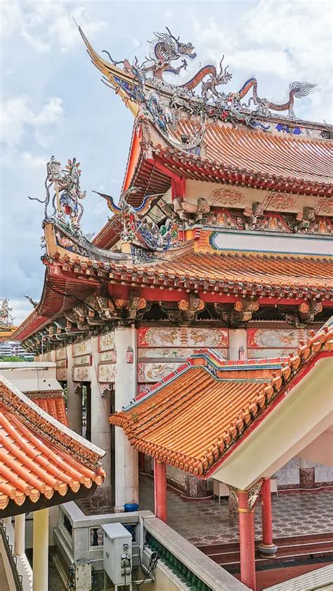 Kong Meng San Phor Kark See Largest Buddhist Temple In Singapore