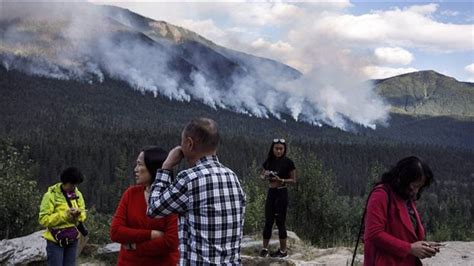 British Columbia wildfire triggers evacuation order affecting 1,100 ...