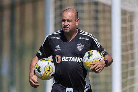 Preparador de Goleiros do Atlético MG acerta o Flamengo a pedido de