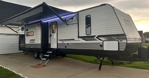 Dutchmen Coleman Lantern Travel Trailer Rental In Raeford Nc