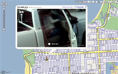 Use Google Maps To View Your Naked Neighbor