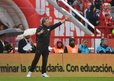 El Equipo Se Rompió El Alma El Orgullo De Zielinski Tras Su Debut Como Dt De Independiente