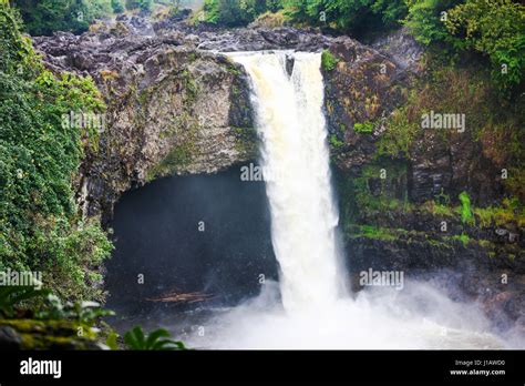 Rainbow Falls Big Island Hawaii Stock Photo Alamy