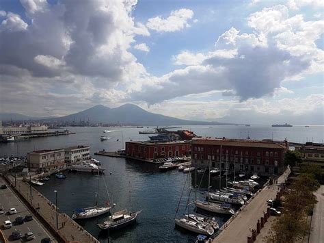 Top Tennis Panorama Napoli Da Palazzo Reale
