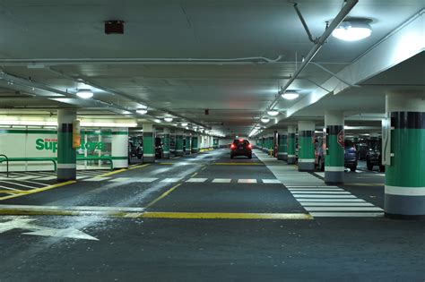 Metrotown Parkade - Symmetry Lighting