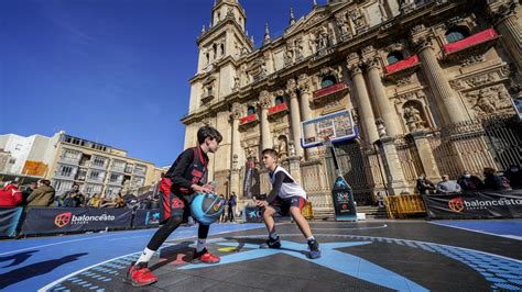 El Plaza X Caixabank Cumple A Os Con Paradas En As