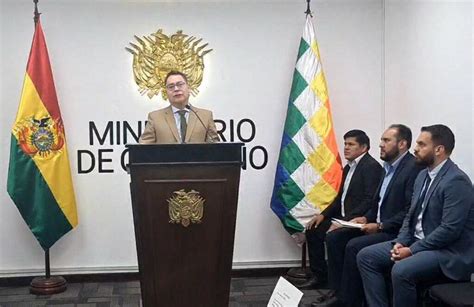 Posesionan a Jhonny Aguilera como nuevo viceministro de Régimen