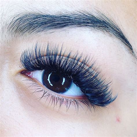 Wispy Volume Eyelash Extensions By Maria Arias Extensões De Cílios Cílios