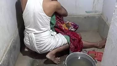 Budhe Tharki Sasur Ne Apni Bahu Se Sambhog Ka Khel Khela Porn Tube Video