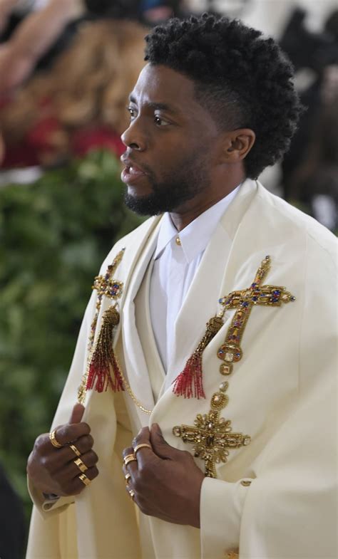 Chadwick Boseman S Glitter Hair At The 2018 Met Gala POPSUGAR Beauty