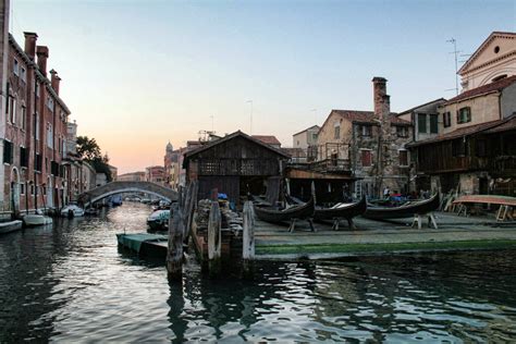 Venezia Lo Squero Di San Trovaso Lo Squero Di San Trovas Flickr