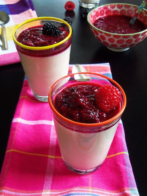 Simply Romanesco Panna Cotta With Fresh Berry Sauce